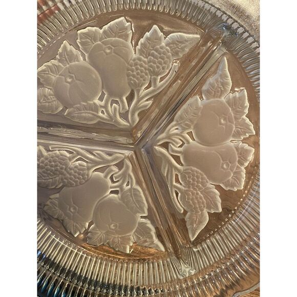Vintage Imperial Glass Intaglio Fruit 3 Slot Frosted Relish 7 3/8"‎ Charcuterie - Picture 5 of 5